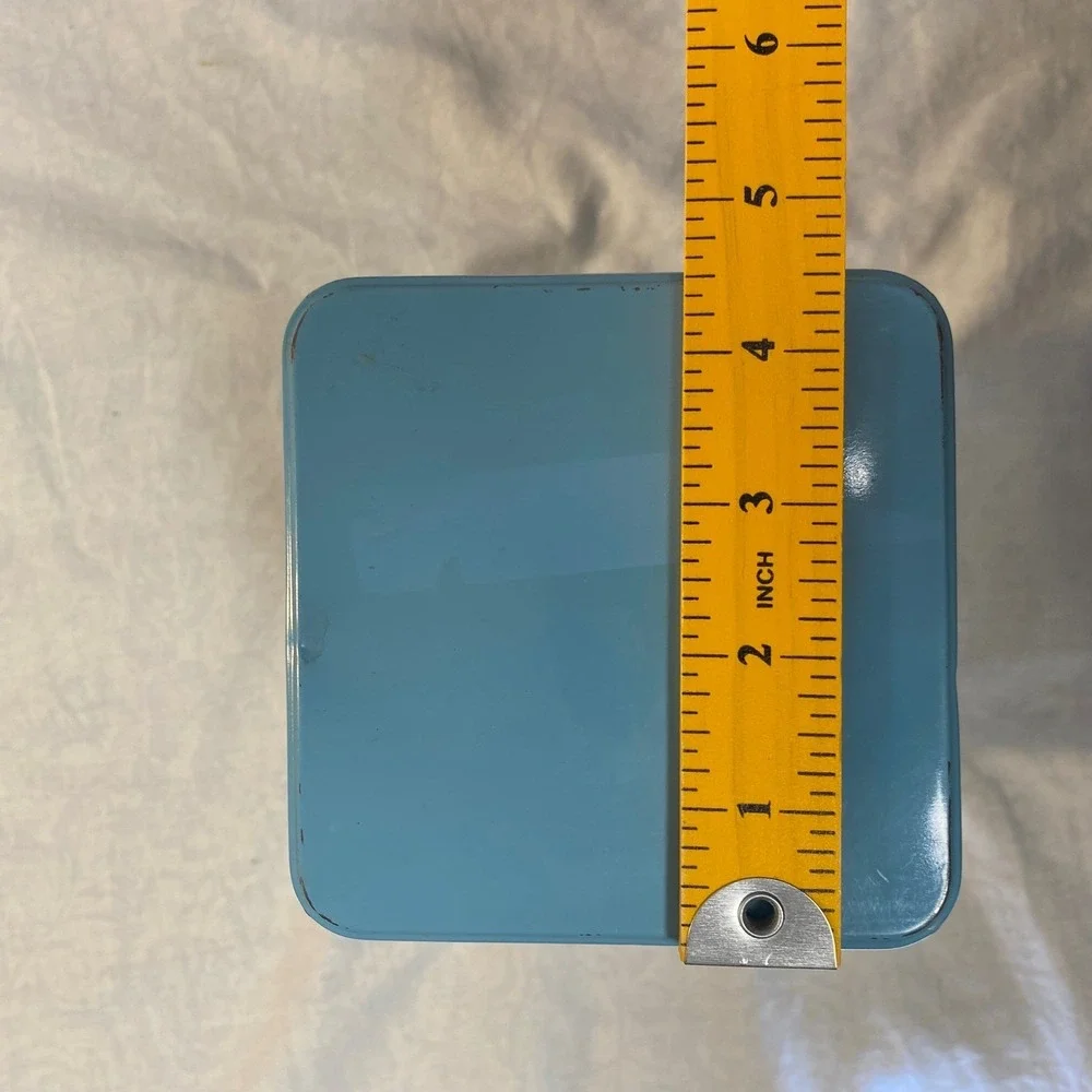 Vintage 1978 Nabisco Premium Saltine Crackers Tin Canister 15 Oz Blue Lid